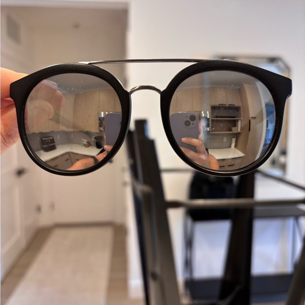 Burberry Black Round Sunglasses - Picture 8 of 14